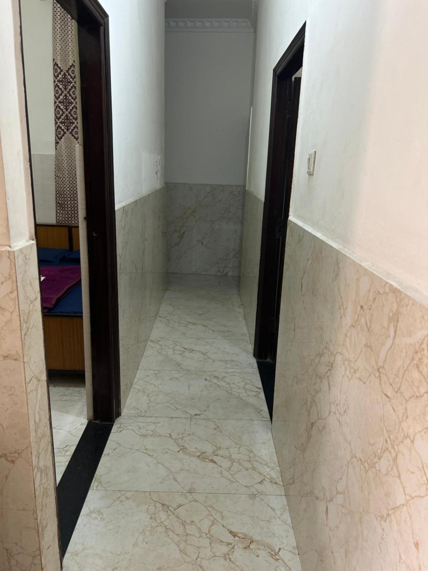 Raja Guest House -- Jalandhar Railway Station -- For Family, Couples, Travellers Exteriér fotografie