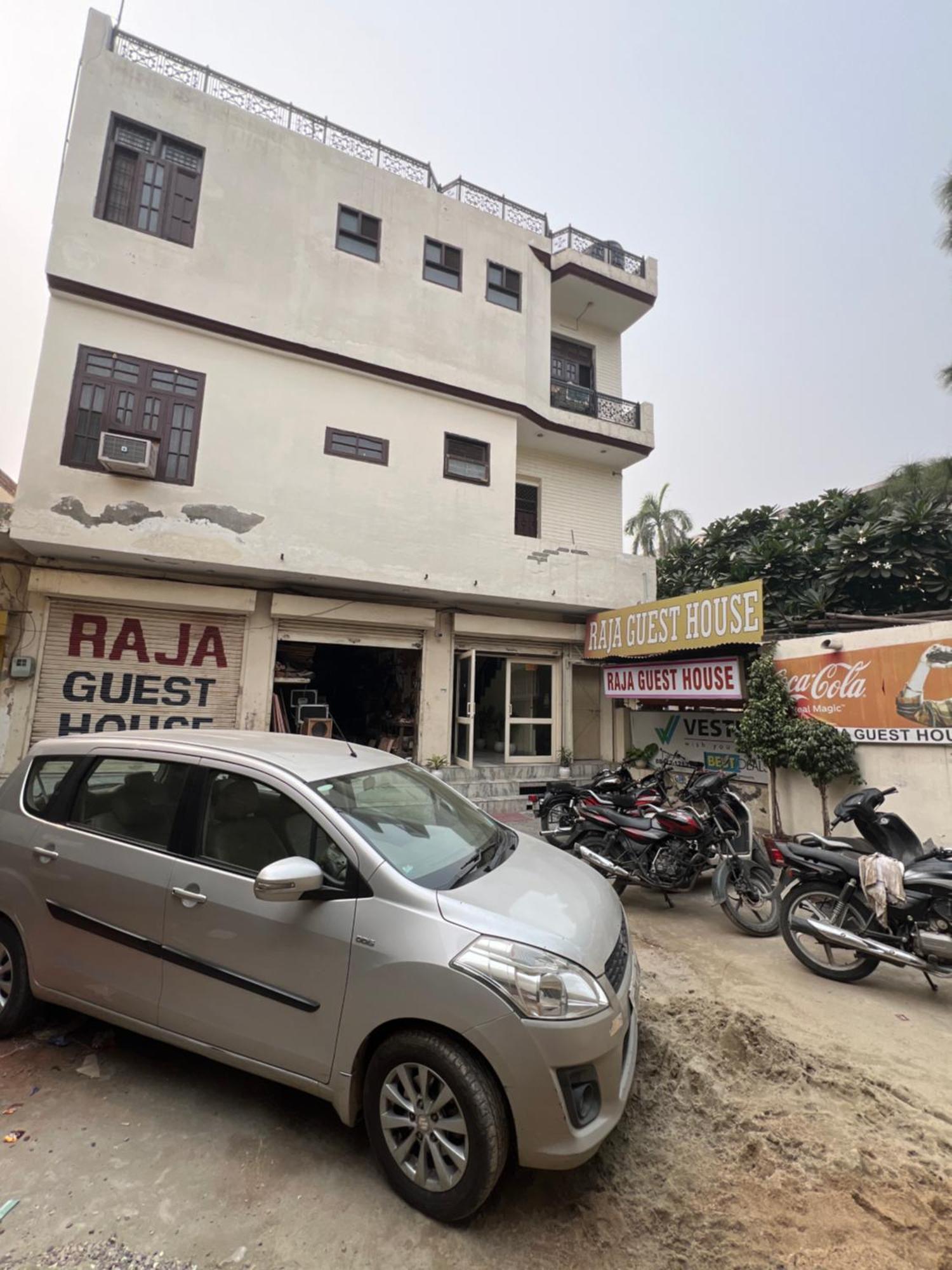 Raja Guest House -- Jalandhar Railway Station -- For Family, Couples, Travellers Exteriér fotografie