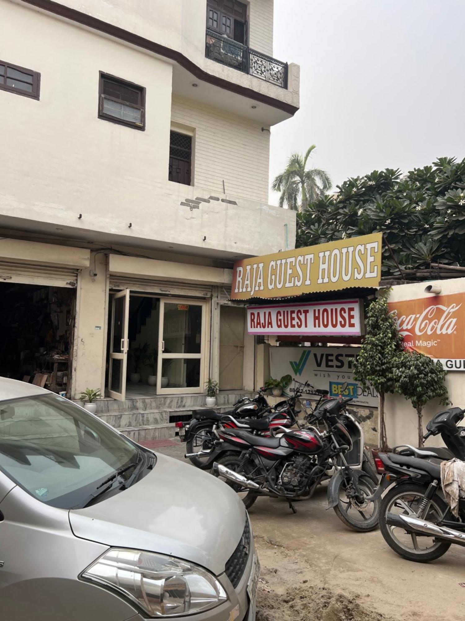Raja Guest House -- Jalandhar Railway Station -- For Family, Couples, Travellers Exteriér fotografie